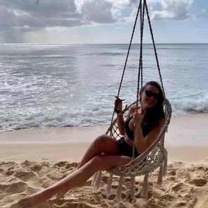 Meet your Posher, Paola